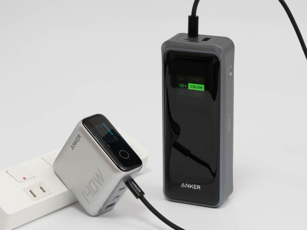 遂にここまで進化した!Anker Prime Power Bank (26250mAh, 300W)をレビュー 23 Anker Prime Power Bank (26250mAh, 300W)本体を140Wで充電している様子