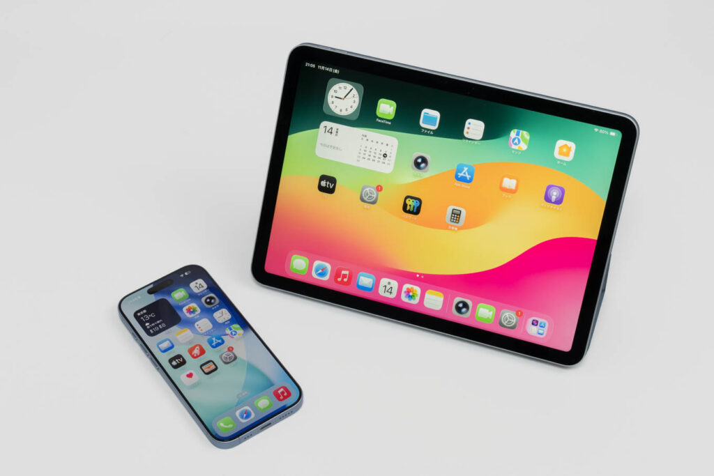 iPadはパソコンの代わりにならない4つの理由!パソコンとの違いとiPadの強み 1 iPadとiPhone