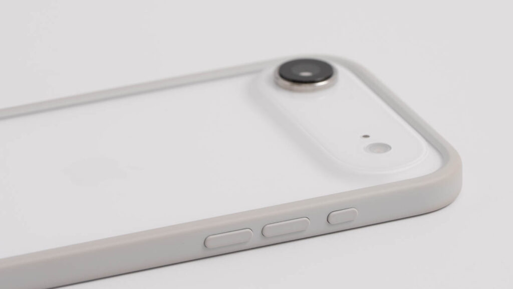 iPhoneにアップルケアは必要か?入るべきか?不要だと考える6つの理由 6 iPhone Airに装着した保護ケース