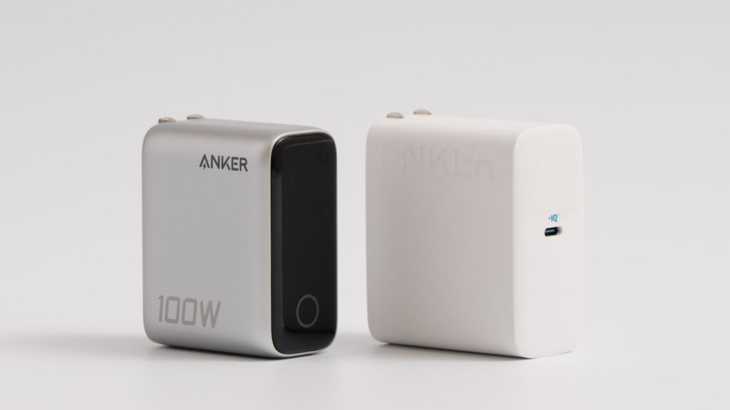 100Wクラス充電器の決定版!Anker Charger (100W, 3 Ports)をレビュー 33 Anker Charger (100W, 3 Ports)とAnker 317 Charger (100W)とのサイズ比較