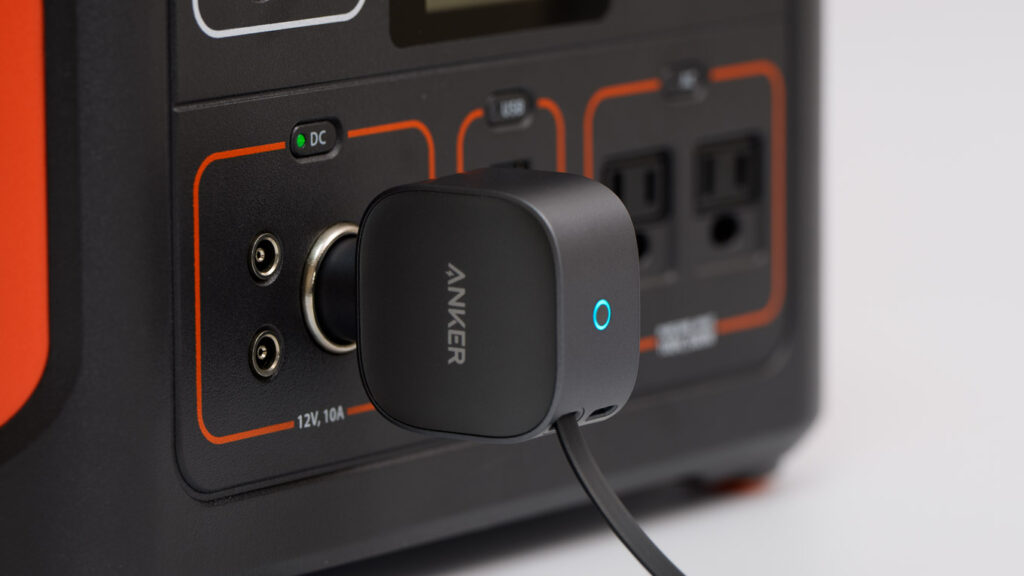 iPhone充電器のおすすめは?用途別に「失敗しない選び方」と有線・ワイヤレスの最適解を解説 48 iPhone 17とAnker Nano Car Charger (75W, 巻取り式 USB-Cケーブル)