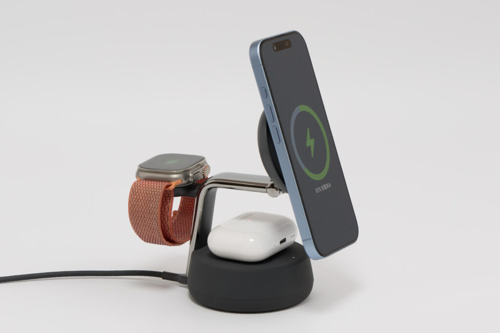 iPhone充電器のおすすめは?用途別に「失敗しない選び方」と有線・ワイヤレスの最適解を解説 68 iPhone 17とBelkin UltraCharge Pro 3-in-1 Magnetic Charging Dock with Qi2 25W