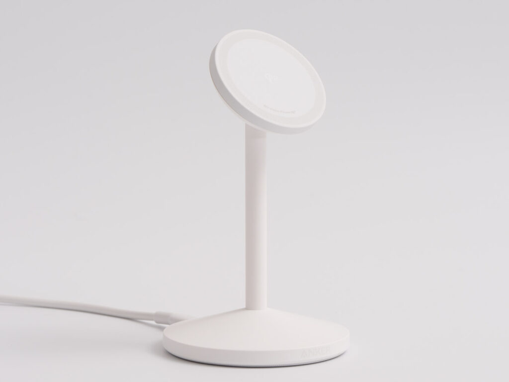 iPhone充電器のおすすめは?用途別に「失敗しない選び方」と有線・ワイヤレスの最適解を解説 8 Anker MagGo Wireless Charger (Stand)