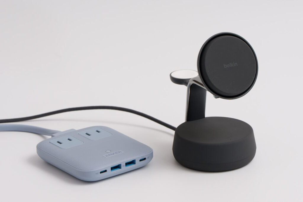 iPhone充電器のおすすめは?用途別に「失敗しない選び方」と有線・ワイヤレスの最適解を解説 9 Anker Nano Charging Station (6-in-1, 67W)とBelkin UltraCharge Pro 3-in-1 Magnetic Charging Dock with Qi2 25W