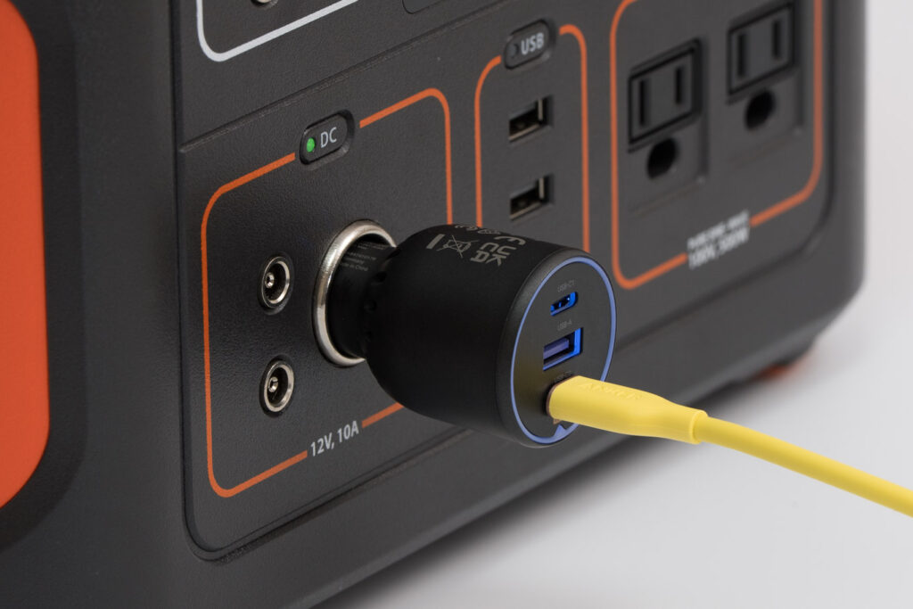 UGREEN 130W USB-C カーチャージャー