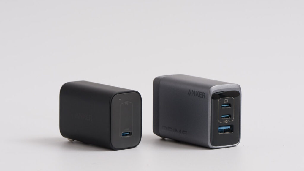 Anker Nano Charger (100W) with USB-C & USB-CケーブルとAnker Prime Charger (100W, 3 Ports, GaN)