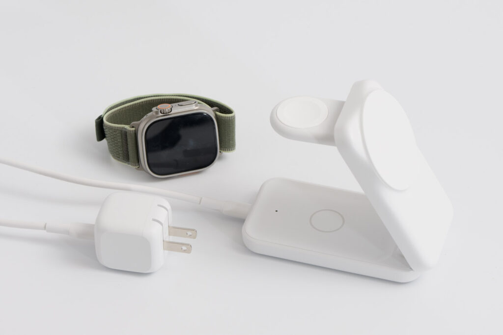 Belkin UltraCharge 3-in-1 Foldable Magnetic Charger with Qi2 25W