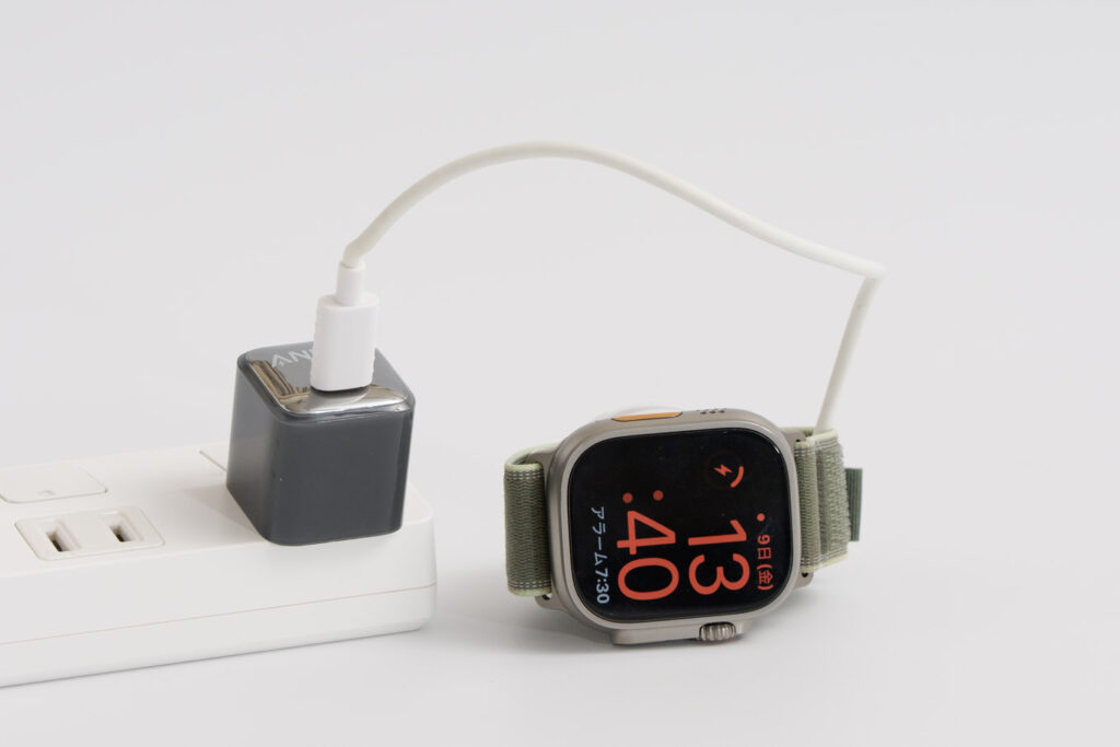 ケーブルタイプのApple Watch充電器