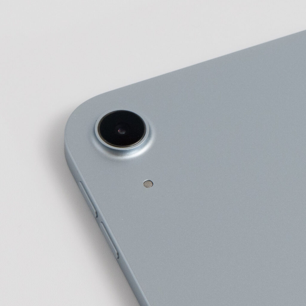 iPad Airのカメラ付近のアップ