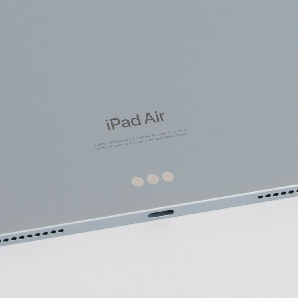 iPad Air(M2)のSmart Connector端子
