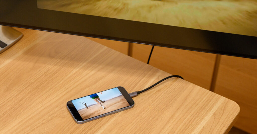 iPhoneの画面をHDMI変換アダプタで出力するには？おすすめ製品と映らないときの対処法（アイキャッチ）