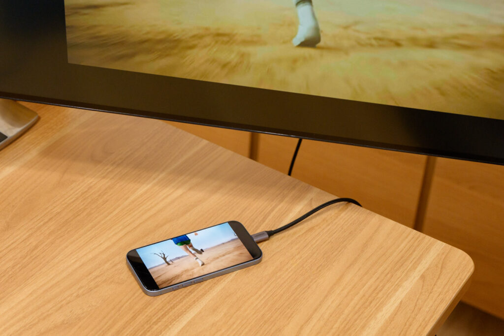 映像出力時のiPhoneの画面