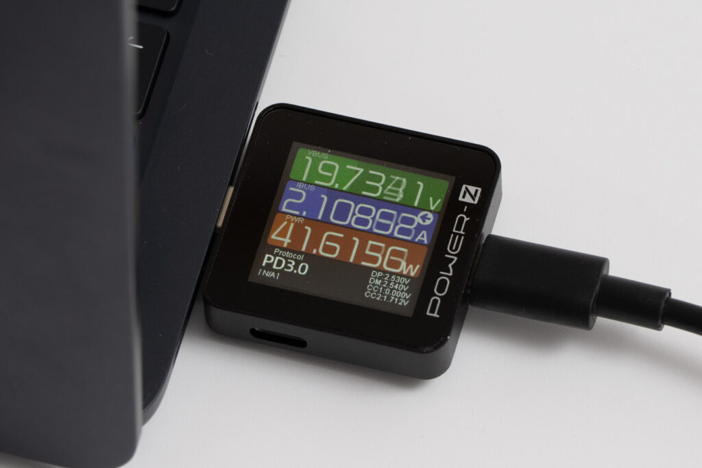 Anker Nano II 45Wで13インチMacBook Airを充電しているときのワット数