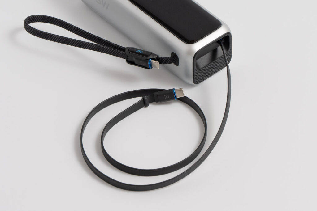 Anker Power Bank (25000mAh, Built-In & 巻取り式USB-Cケーブル)を