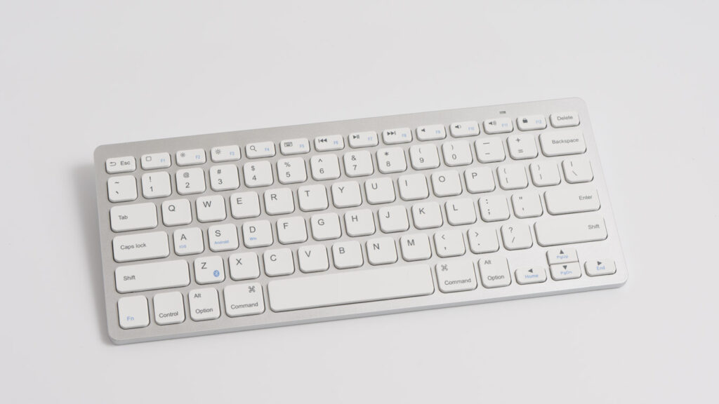 Anker ウルトラスリムBluetoothキーボード