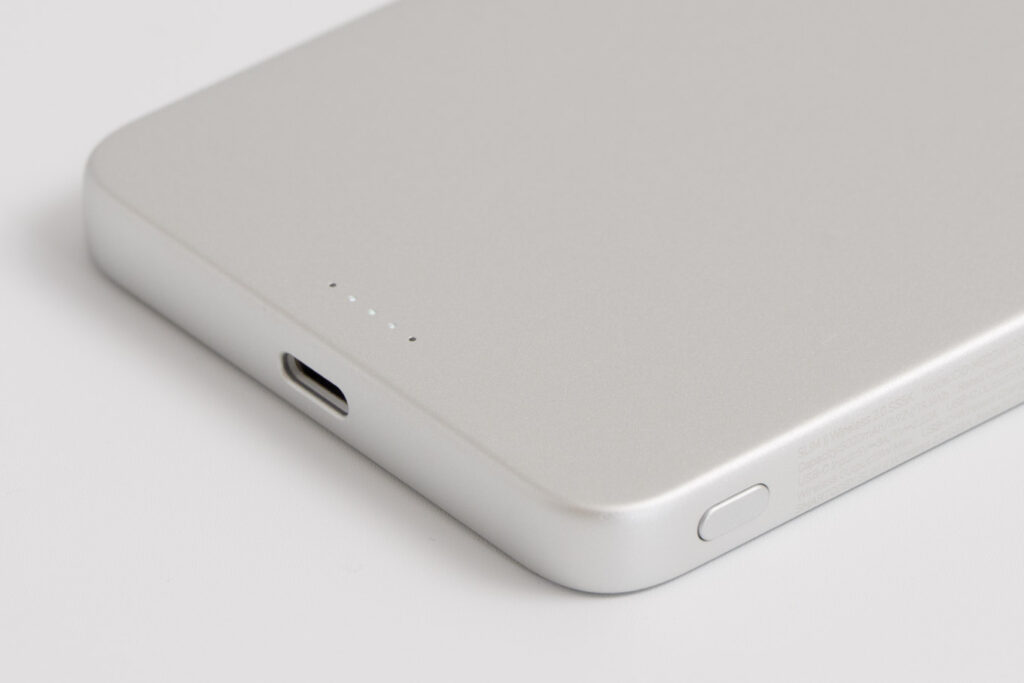 CIO SMARTCOBY SLIM Ⅱ Wireless 2.0 SS5Kのボタンとバッテリー残量表示