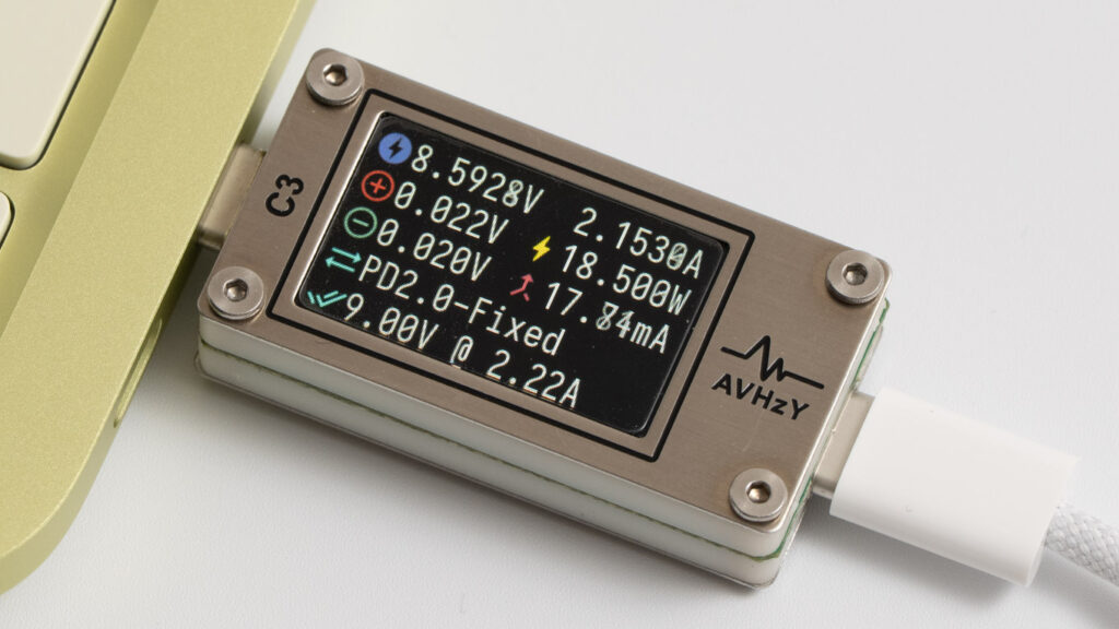 Apple 20W USB-C電源アダプタでMacBook Neoを充電したときのワット数