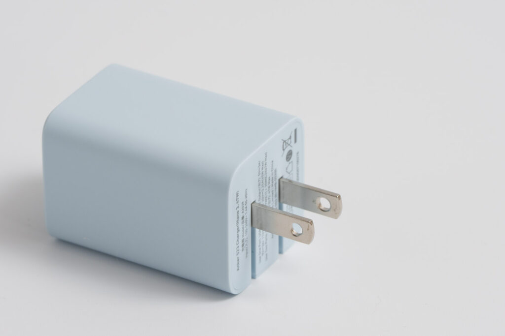 Anker 523 Charger (Nano 3, 47W)折りたたみ式プラグを開いた状態のアップ