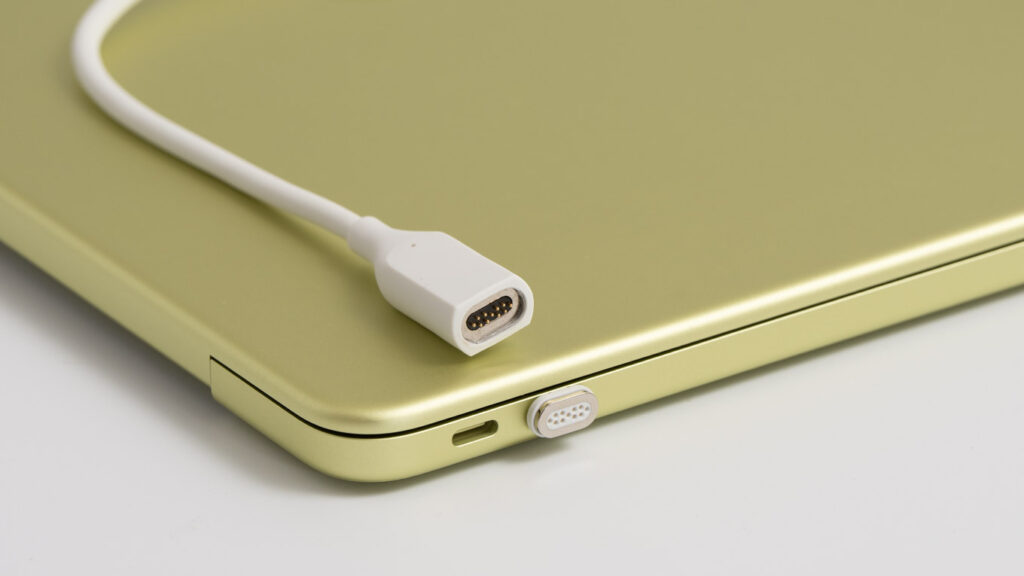 CIO マグネットシリコンケーブル 100W