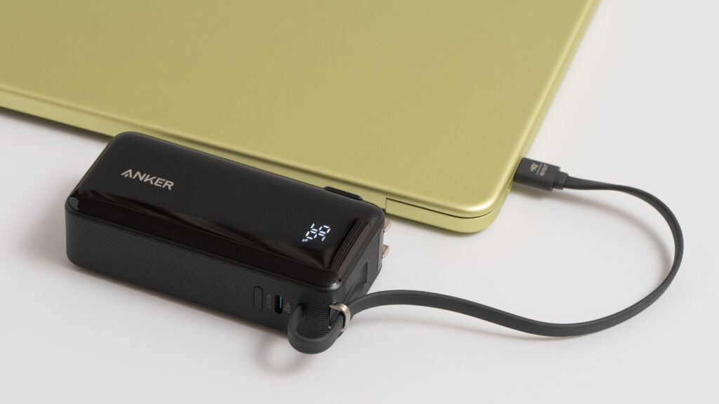 Anker Power Bank (10000mAh, Fusion, Built-In USB-C ケーブル)