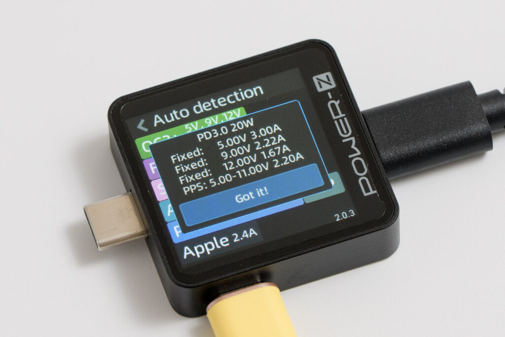 USB充電チェッカーでUSB PDのPDOを確認している様子