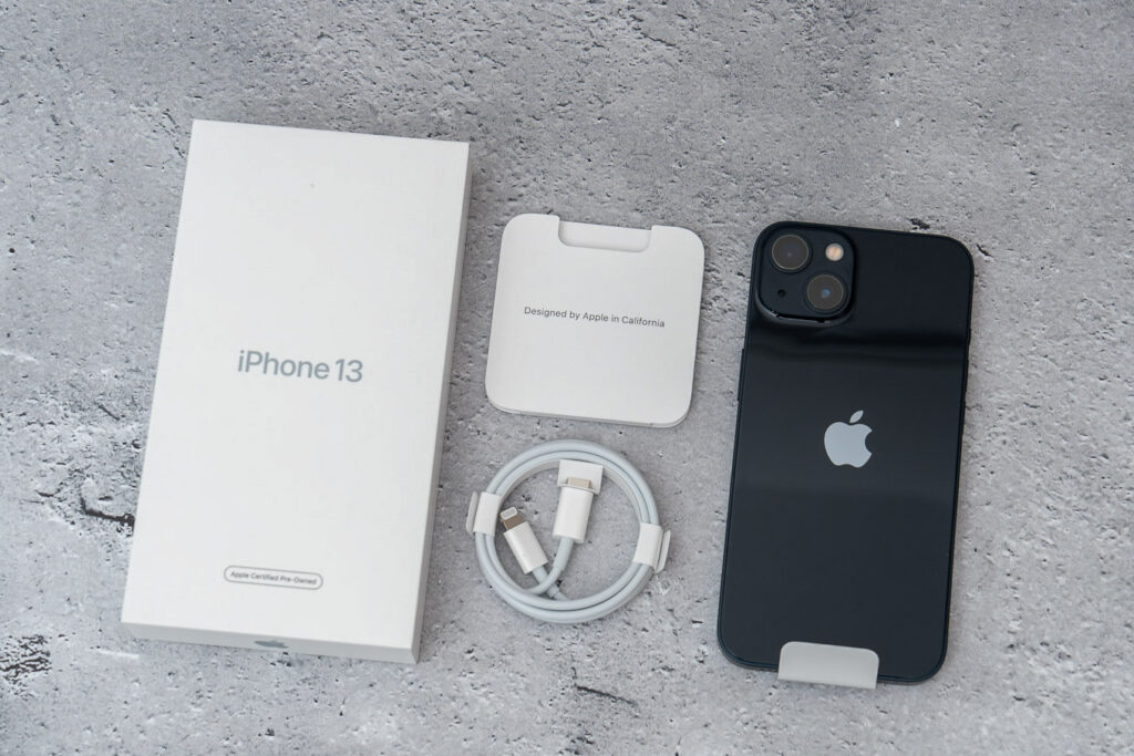 iPhone 13整備済製品のパッケージ(筆者購入分)