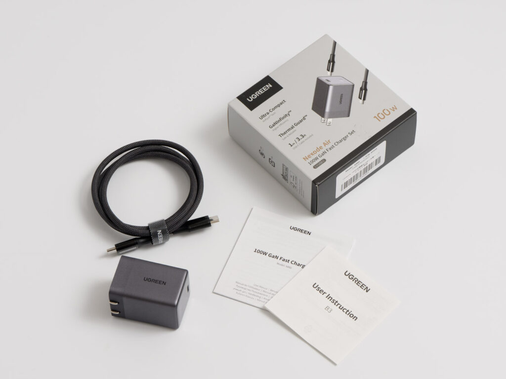 UGREEN Nexode Air 100Wのパッケージと充電器本体
