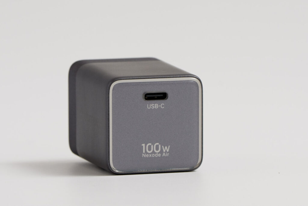 UGREEN Nexode Air 100WのUSB-Cポートのアップ
