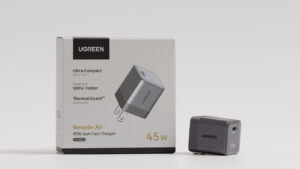 UGREEN 25,000mAhモバイルバッテリー 165Wをレビュー！2本のケーブル