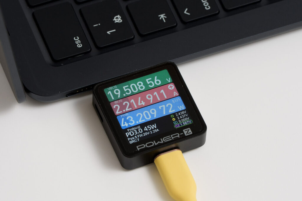 UGREEN Nexode Air 45Wで13インチMacBook Airを充電(実測約43W)