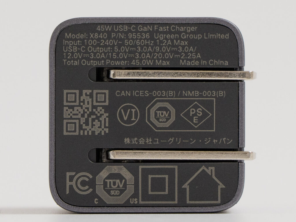 UGREEN Nexode Air 45W本体に表示された仕様と各種マーク