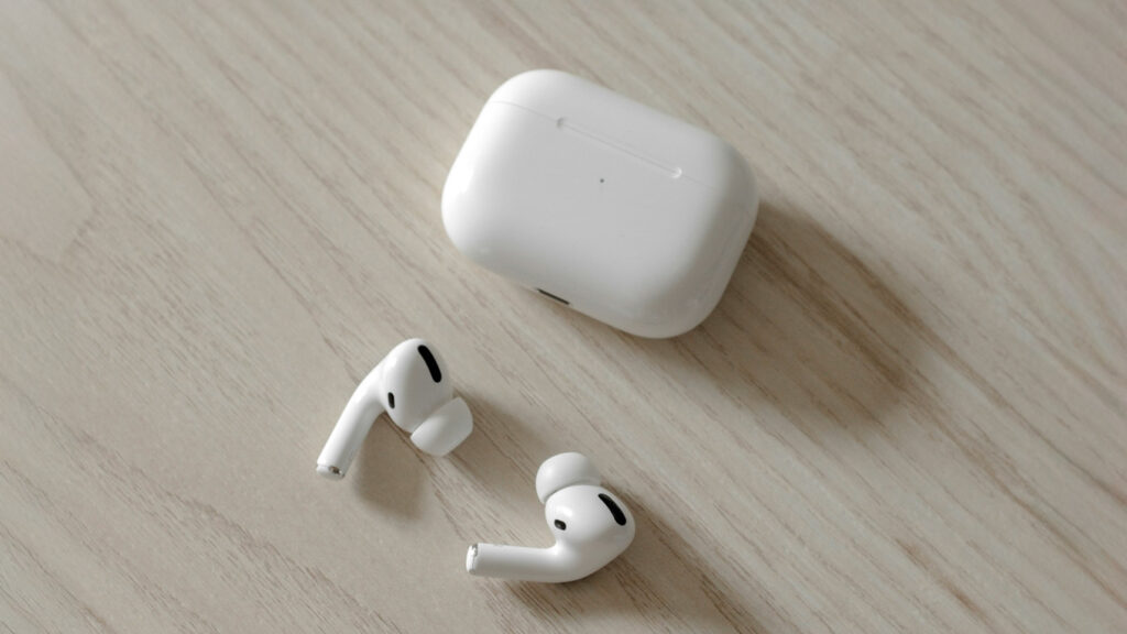新型AirPodsが早ければ年内にも登場か？カメラ搭載は2027年との情報も