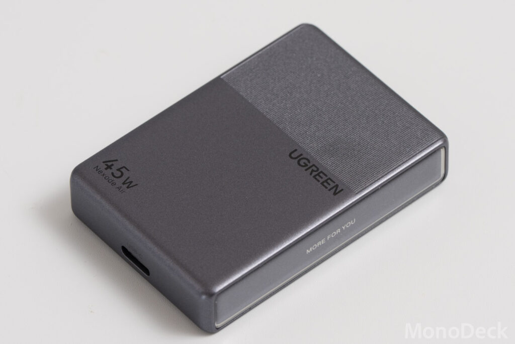 UGREEN Nexode Air 45W Slimの外観のデザイン