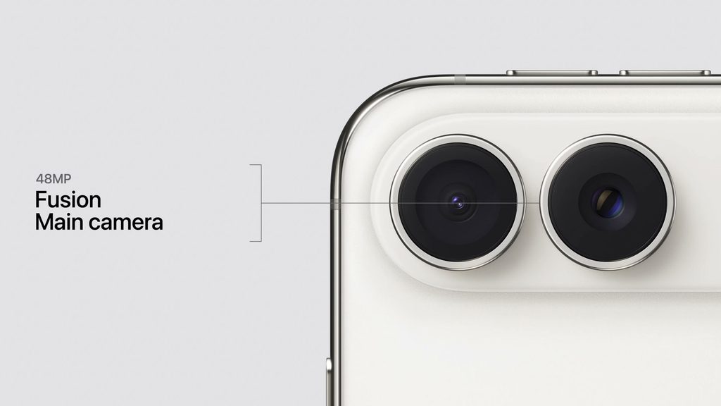iPhone Duo 背面カメラ アップ 白背景 Fusionメイン