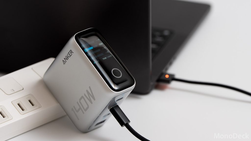 Ankerの140W・4ポート充電器が31%オフの8,990円。出力が見えるディスプレイ付き